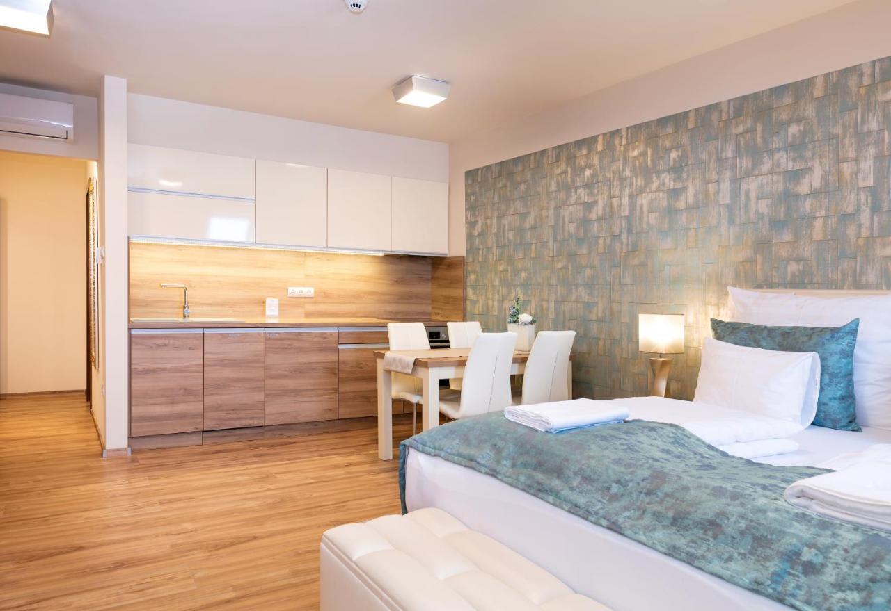 Foter Rezidencia Apartment Gyor Exterior photo