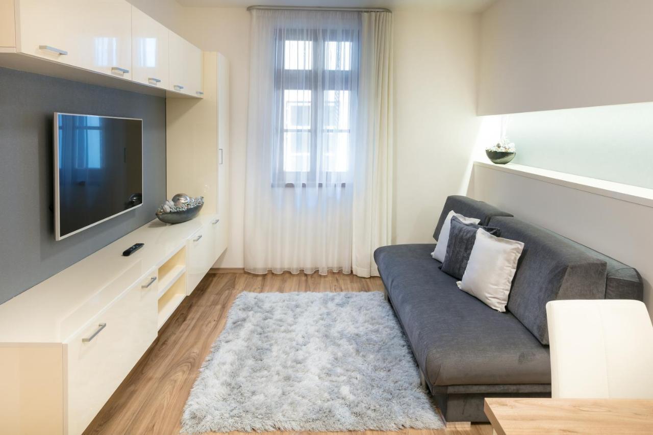 Foter Rezidencia Apartment Gyor Exterior photo