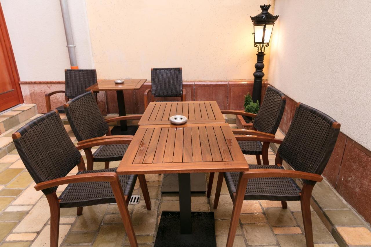 Foter Rezidencia Apartment Gyor Exterior photo