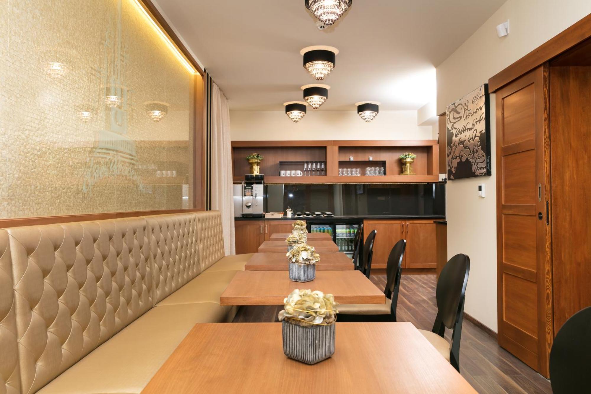Foter Rezidencia Apartment Gyor Exterior photo